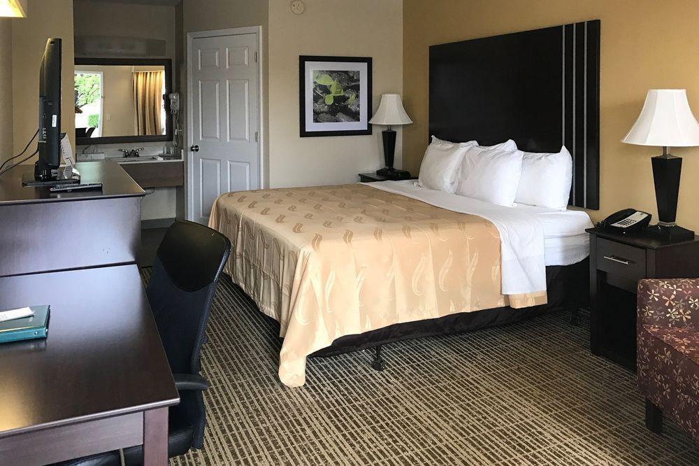 Quality Inn Seneca Us-123 Экстерьер фото